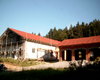 مزرعة
ومنشأة
لركب
الخيل in Niederbayern
